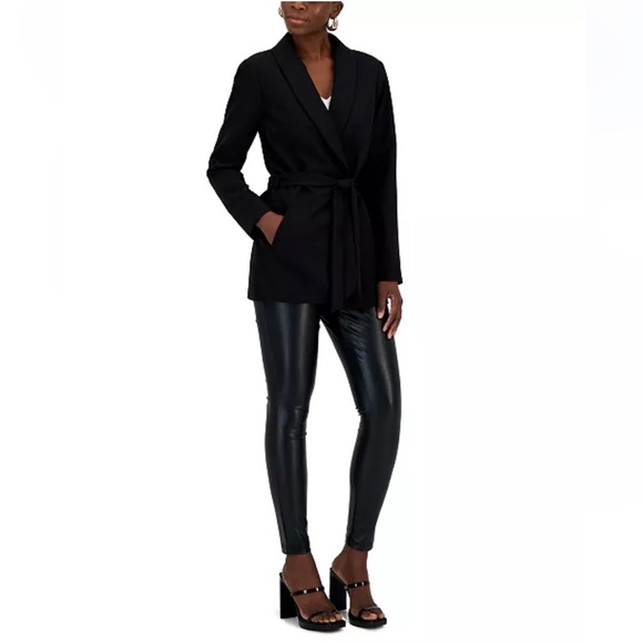Black I.N.C. International Concepts
Women's Faux-Leather Skinny Pants Like NEW - Picture 5 of 5